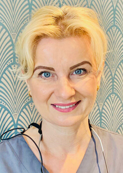Carmen Rimbasiu Portrait - Ihre Praxis für Zahnheilkunde - Zahnarztpraxis doctor-medic Carmen Rimbasiu in Essen Kray